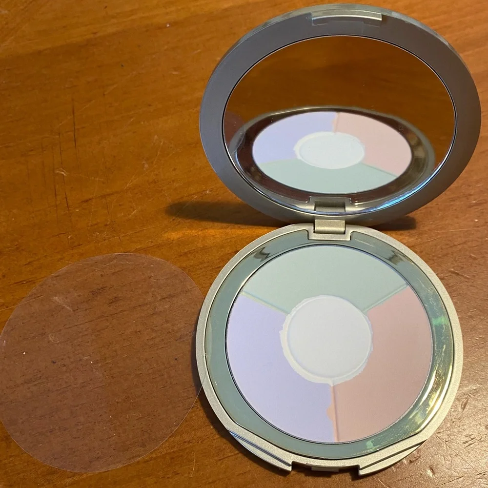Stila One Step Correct Brightening Finishing Powder